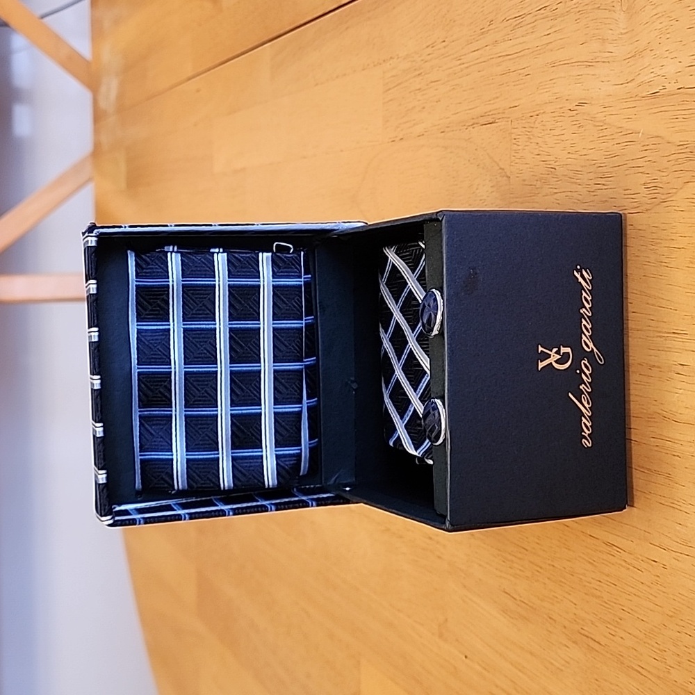 Mens accessories